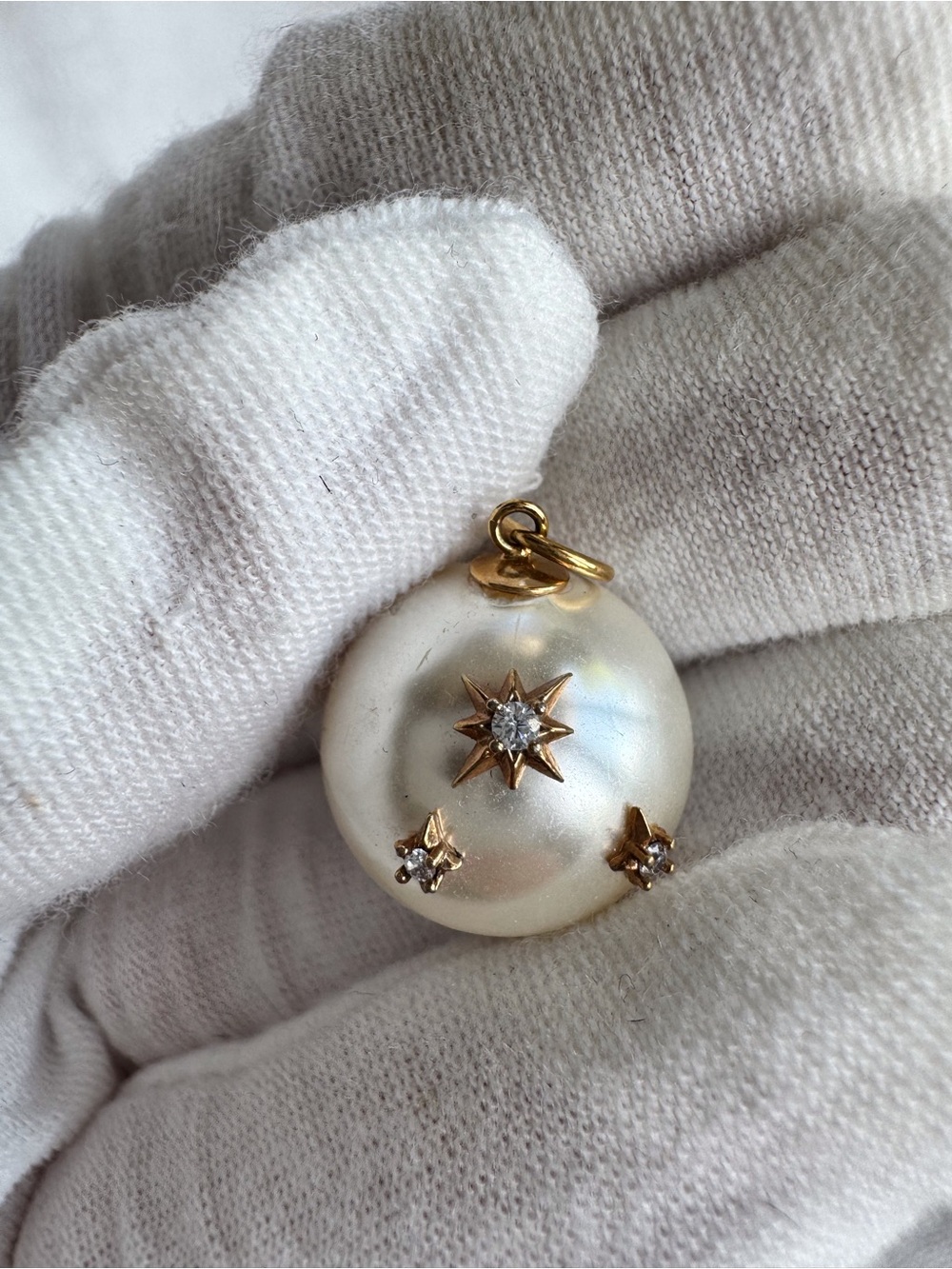 Pearl and Gold Starburst Rhinestone Accent Pendant - Picture 6 of 9